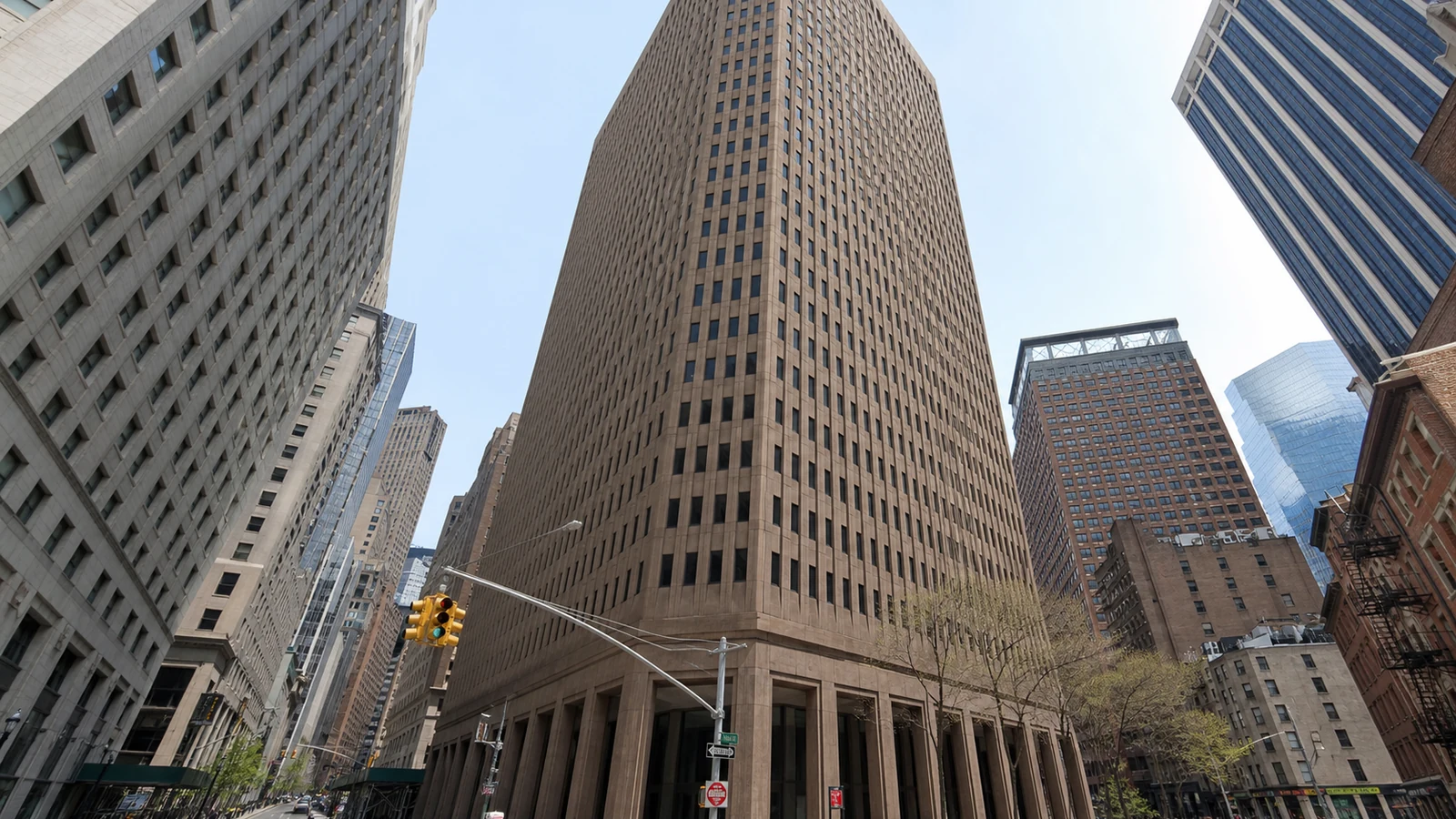 Contact building at 85 Broad St
